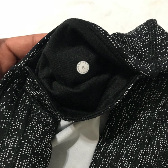 SOLD! NWOT 2017 Lululemon Train Times Crop (17”) - Picture 5 of 6